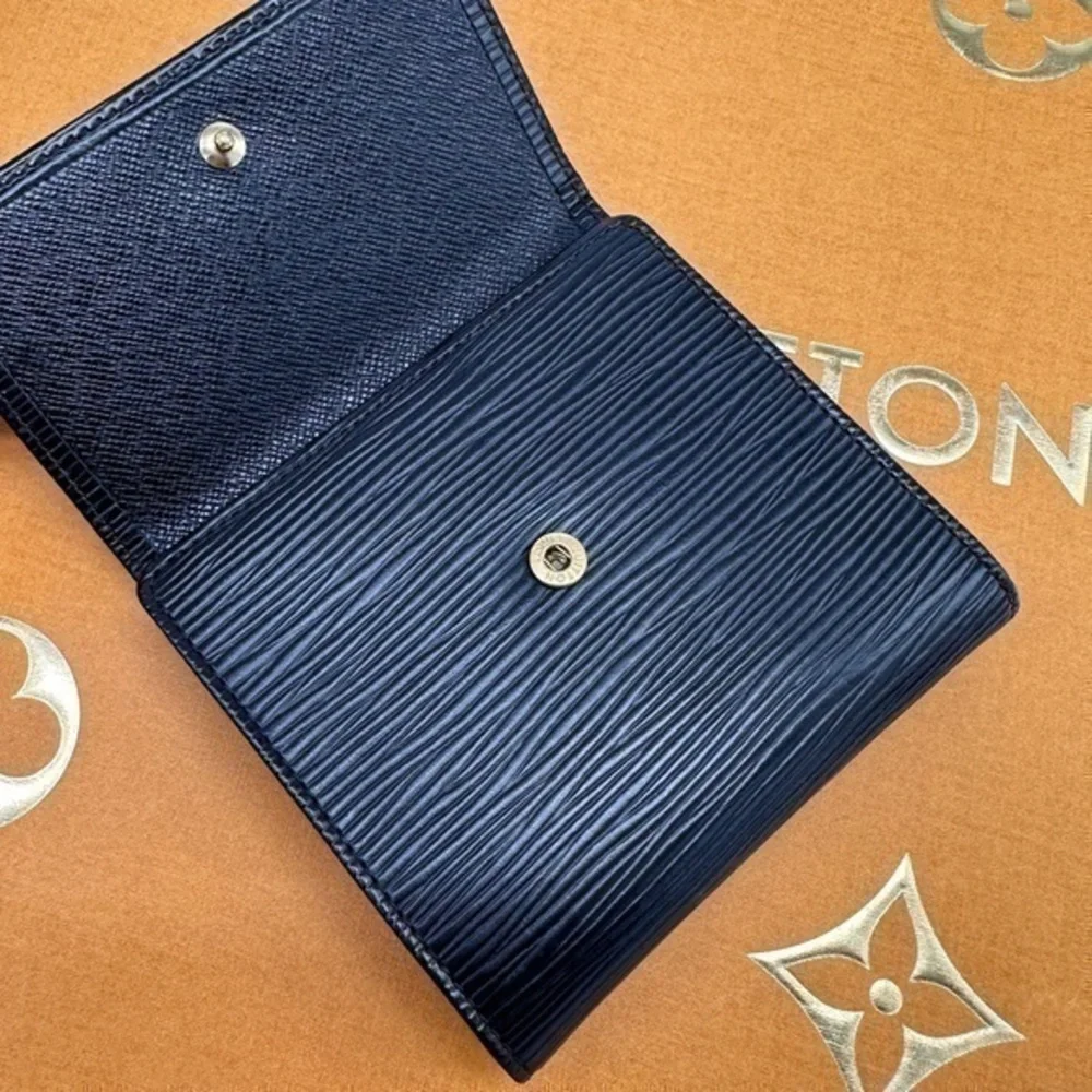 AUTHENTIC Louis Vuitton Malletier Epi Leather Elise Wallet - Picture 14 of 15